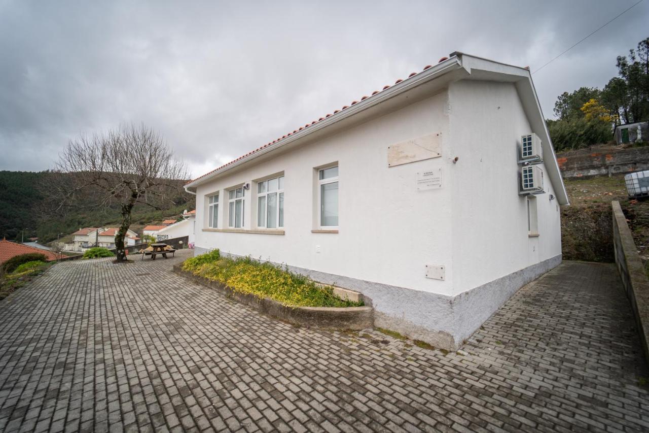 Casas Da Escola - "A Escola" - Meas Villa ปัมพิโลซา ดา แซร์ฮา ภายนอก รูปภาพ