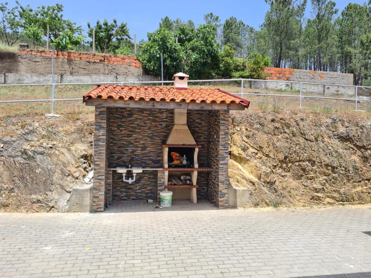 Casas Da Escola - "A Escola" - Meas Villa ปัมพิโลซา ดา แซร์ฮา ภายนอก รูปภาพ