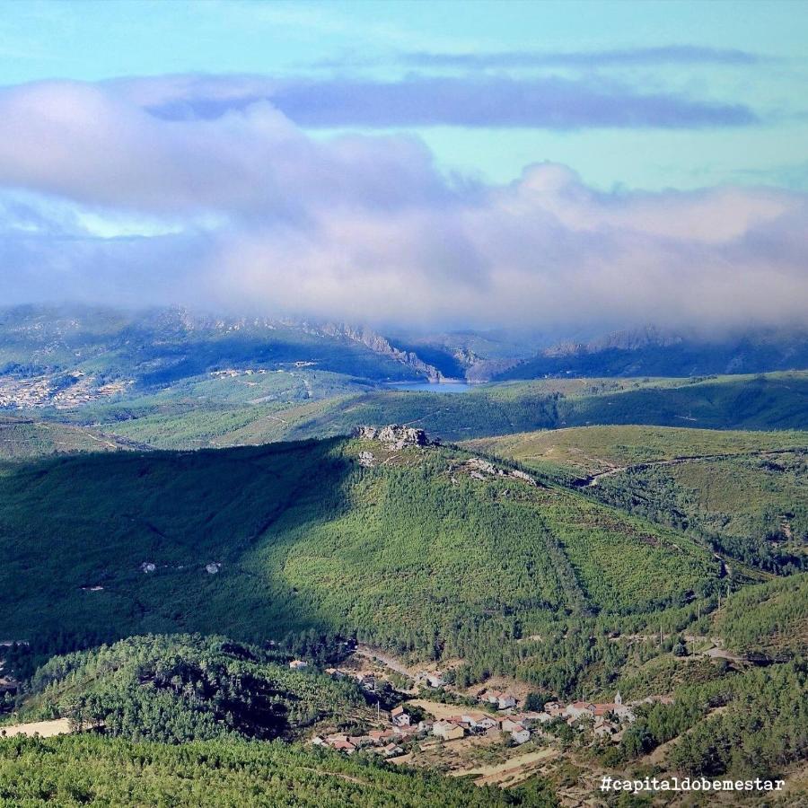 Casa Rural "A Escola" - Meas, Pampilhosa Da Serra Villa ภายนอก รูปภาพ