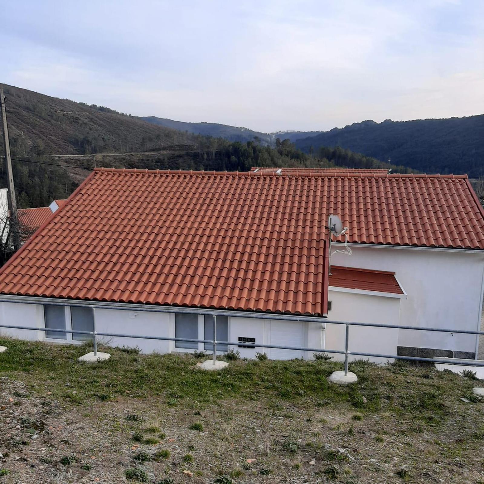 Casa Rural "A Escola" - Meas, Pampilhosa Da Serra Villa ภายนอก รูปภาพ